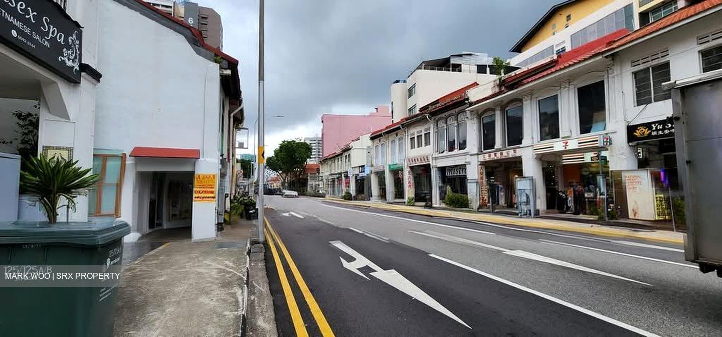 Jalan Besar (D8), Office #571672121